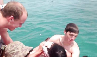 Русские туристы трахают шалаву в Турции