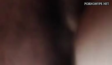 Брат незаметно снял на телефон как трахает раком сестру