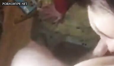 Двойное проникновение в позе раком: жесткий секс с шлюхой