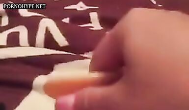 Мастурбация с дилдо до оргазма: горячее видео для взрослых