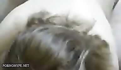 Огромный член в анальной страсти: горячее видео!