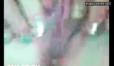 Узбек лижет пизду своей молодой подружке