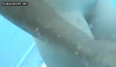 Горячие сиськи на пляже: Секретное видео из раздевалки!