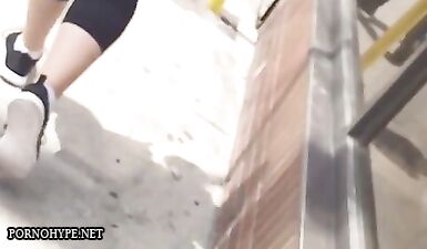 Сексуальная Жопа в Леггинсах Жестко Трахнула на Улице