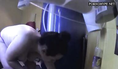 Скрытые камеры застали непослушную девочку на деле!