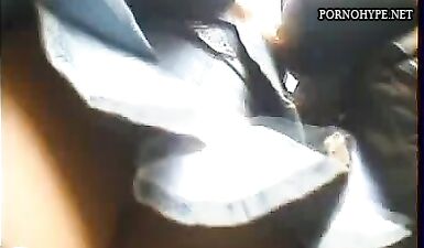 Молодая сучка с горячей попкой на пленке: скрытая камера уловила ее во всей красе