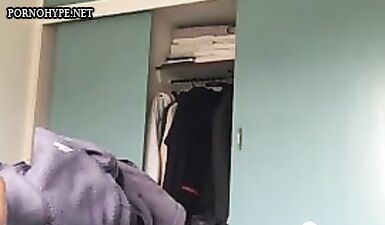 Горячая ебля с зрелой шлюхой в гостиничном номере: скрытая камера уловила каждую деталь!