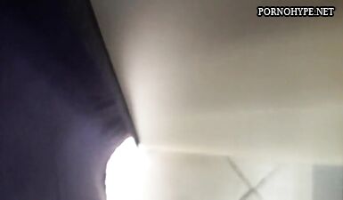 Жопа в труселях на скрытой камере в раздевалке: горячий контент для взрослых