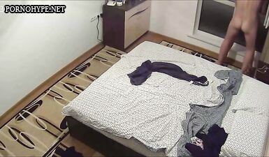 Сумасшедший анал и вагинальный коктейль: жесткий секс с диким самцом и развратной красоткой!