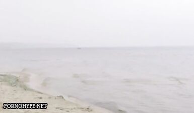 Секс на пляже Балтийского моря: грубый оральный секс