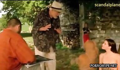 Лив Тайлер: горячий стриптиз перед художником