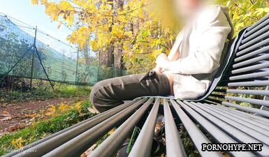 Большегрудая мамаша принимает жесткий член без устоя