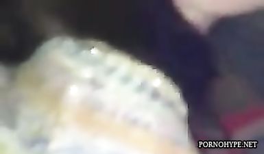 Пухлая шлюха с бритой пиздой попросила снять как ее ебут на телефон