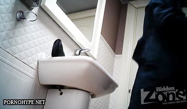 Запретные видео: секреты женского туалета на камеру!