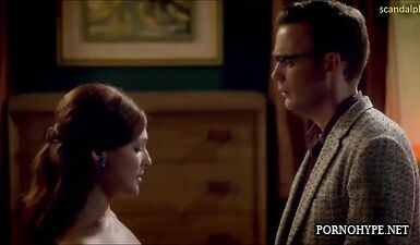 Пышногрудая красотка Эрин Каммингс раздвигает ноги для жаркого секса с горячим любовником