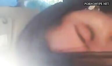 Горячий минет и сексуальная дрочка в машине: горячее видео для взрослых!