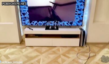 Сексуальная Русская Мачеха в VR: Опыт Грязного Траха!