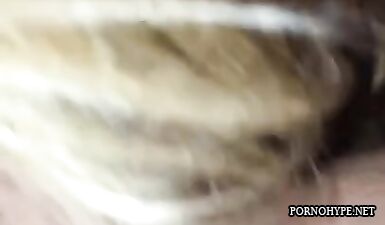 Жаркий стриптиз и угрозы сексуальной агрессии: горячее видео для взрослых