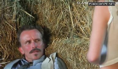 Сексуальная история на сеновале с горячей Эми Локейн!