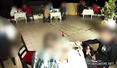 Горячая хуесоска доминирует над пидором и трахается в публичном месте