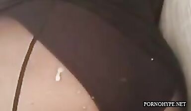 Горячая мамка ждет, чтобы ты дрочил прямо сейчас!