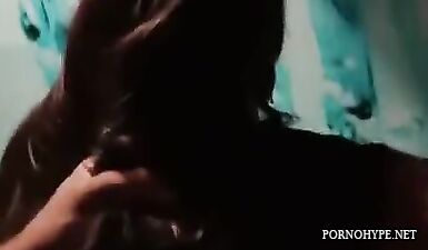 Горячий секс с чужой шалавой на кухне, пока мужик вне дома