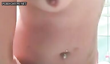 Горячая Таня рвется в оргазме!