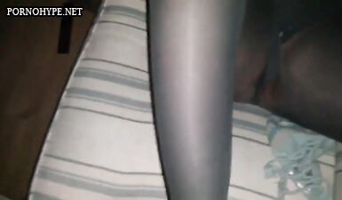 Сексуальные колготки превращаются в фонтан семени!