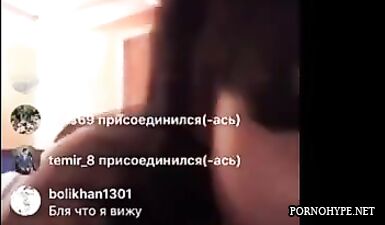 Сексуальная казашка стонет и кончает от кунилингуса в прямом эфире, горячий оргазм на четвереньках!