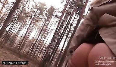 Публичный минет от развратной девушки: экстремальное видео!