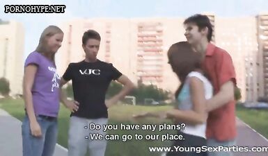 Подростки постоянно сидят дома и устраивают секс со своими соседями