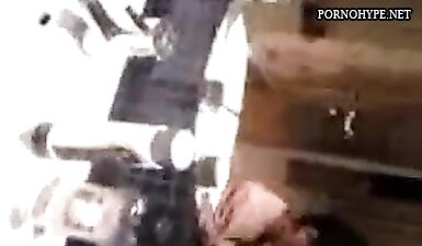 Арабская стюардесса сосет пенис пассажира