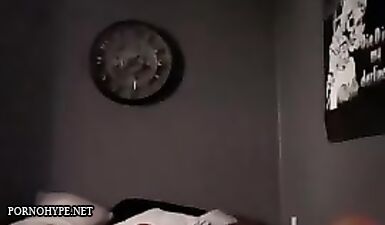 Красотку выебали в домашнем порно