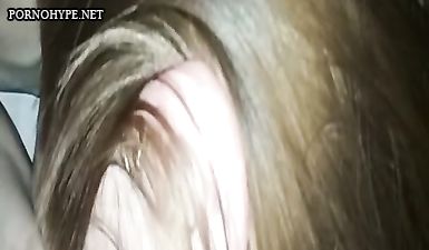Домашний МЖМ - рыжая жена сосёт у мужа и его друга одновременно