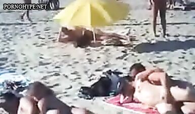 Нудистский пляж: групповой секс с грязными оргазмами и настоящими развратниками!