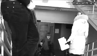 Похотливая красотка соблазнила врача в поликлинике и отведала его умение в оральном сексе!