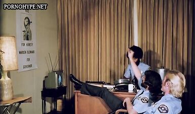 Мастурбация с мячом для футбола: Ballgame 1980 (порно видео)