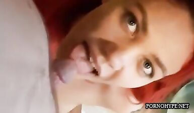 Пламенная рыжая бомба требует жаркого удовлетворения своих желаний!