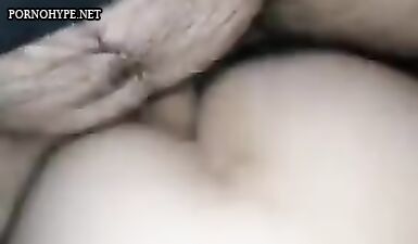 Супруга трахается с другом в жопу